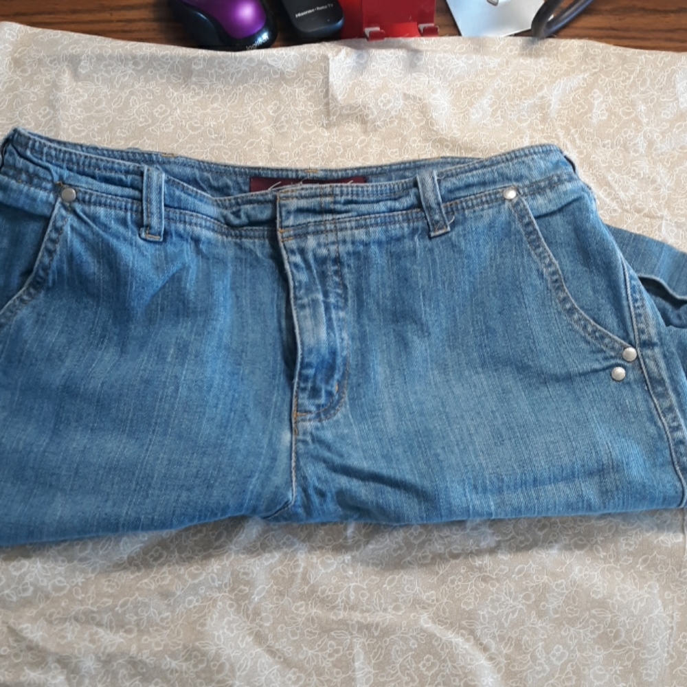Cuffed shorts.